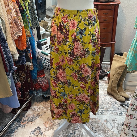 Band of Gypsys asymmetrical Hi low skirt - Picture 4 of 5